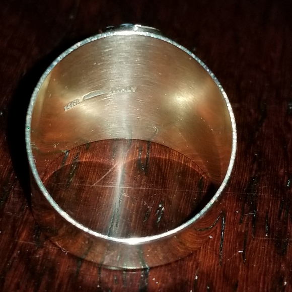 Cameo 14kt Gold Ring - Picture 5 of 8